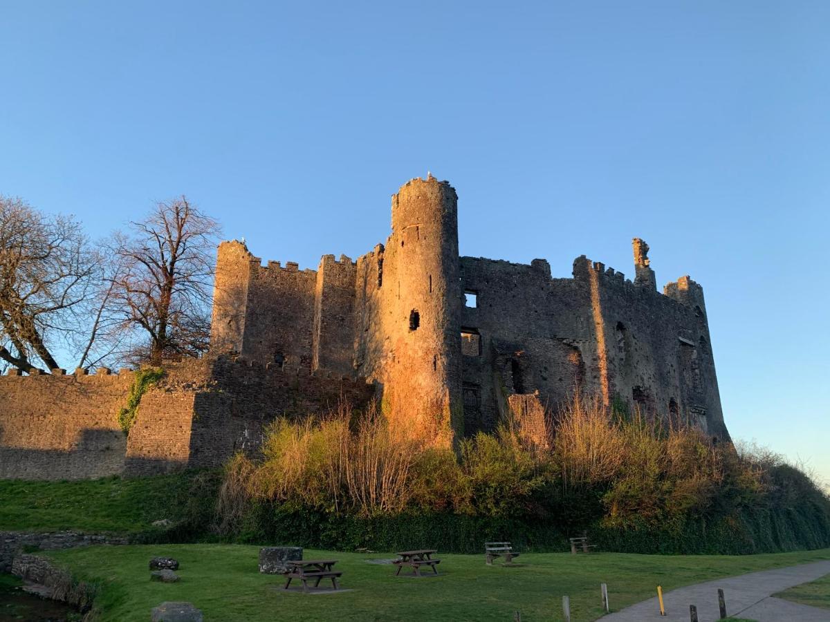 Dylan Thomas Sea View Bed & Breakfast Laugharne Exterior photo