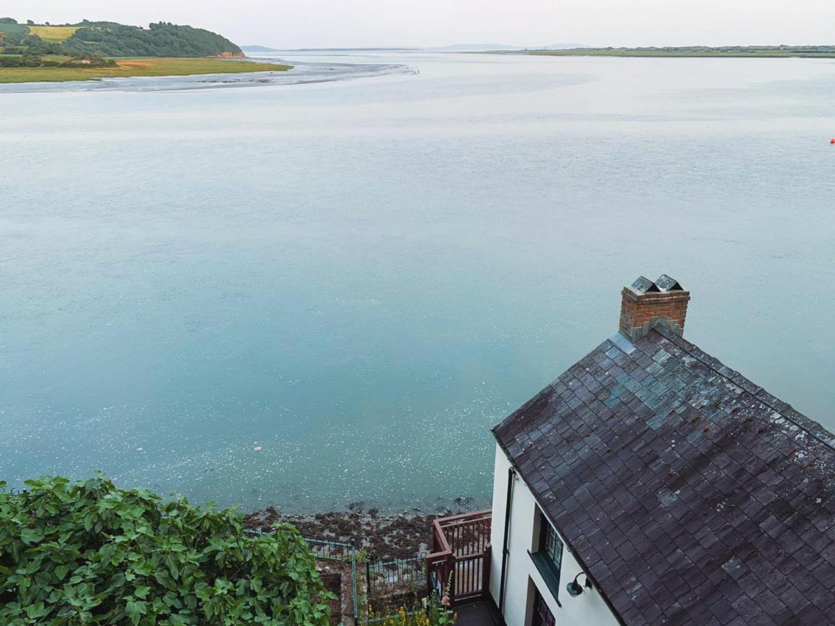 Dylan Thomas Sea View Bed & Breakfast Laugharne Exterior photo