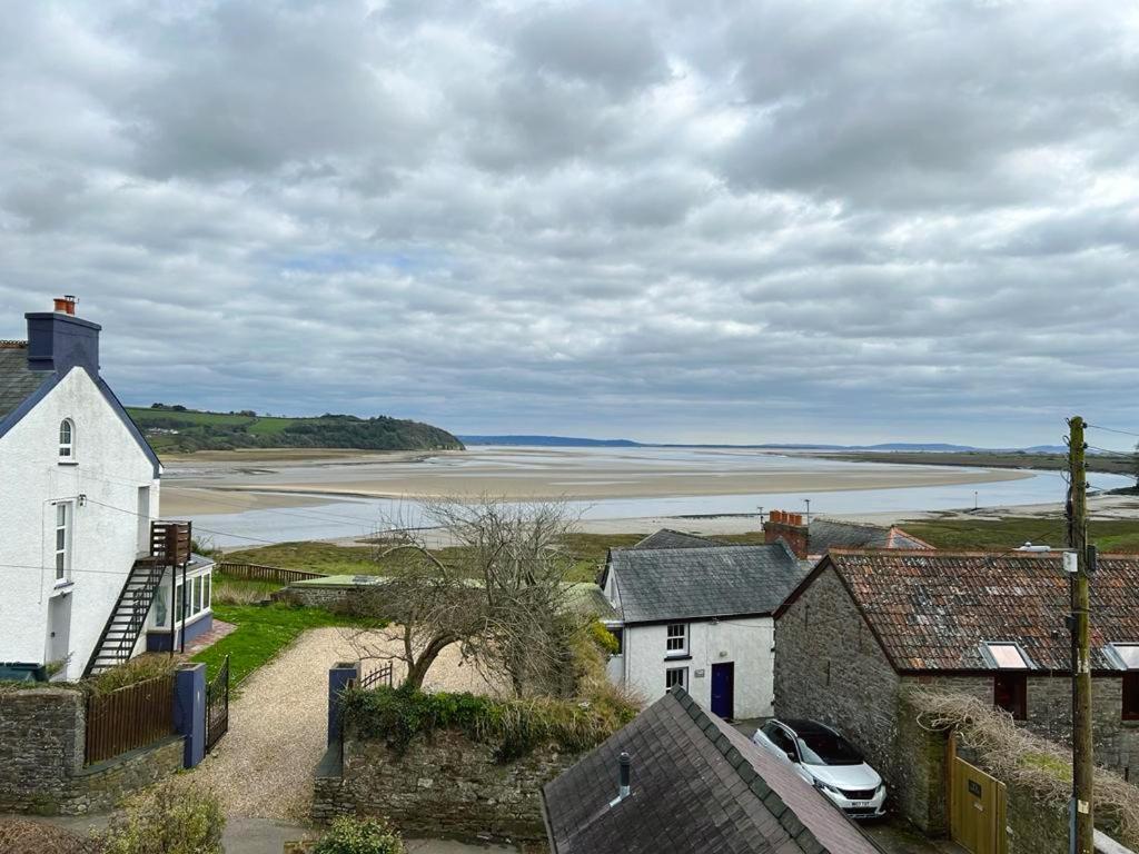 Dylan Thomas Sea View Bed & Breakfast Laugharne Exterior photo